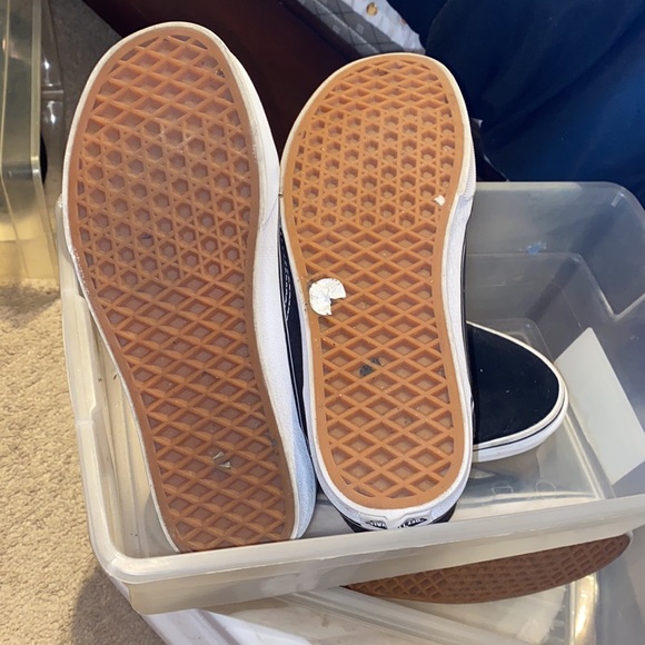 Vans - Picture 5 of 5